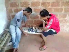 Cách kết thúc ván cờ hài chưa từng thấy