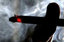 Ăn thuốc lá của mẹ, bé 1 tuổi suýt chết