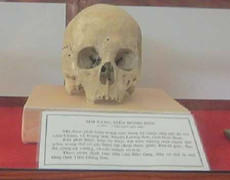 Bí ẩn sọ người trong hang khổng lồ ở Hòa Bình