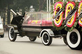 Người học trò Võ Nguyên Giáp qua Lăng vĩnh biệt Bác Hồ