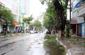 Hình ảnh Đà Nẵng tan hoang trước giờ bão Nari đổ bộ