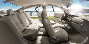 Lái xe Nissan Sunny trúng iPad Mini và du lịch Nhật Bản