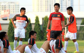 Văn Sỹ sẽ tiếp tục dẫn dắt ĐT Việt Nam?