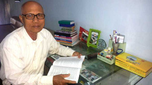 Cụ ông 72 tuổi là sinh viên ngành luật