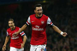 Arsenal thắng trận hoàn hảo