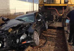 Thoát chết thần kì sau 2 lần bị tàu đâm