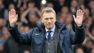 Fan MU còn phải chịu đựng Moyes đến bao giờ?