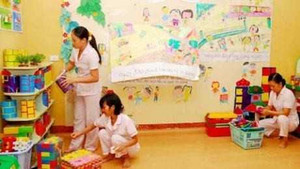 Trăm kiểu giáo viên mầm non làm khó phụ huynh