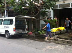 Tranh chấp tài sản, chồng tạt axit vợ cũ rồi tự thiêu