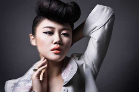 Văn Mai Hương hội ngộ nhóm nhạc Hàn Quốc Sistar