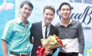 Mr Đàm khai trương Vua biển tưng bừng ở Thủ đô