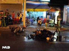 Clip: Hai xe máy đấu đầu trong đêm, 3 người thương vong