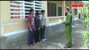 Video: Bắt 3 tài xế giở trò đồi bại với trẻ em