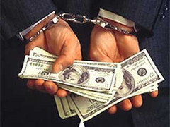 Trở thành tội phạm sau khi làm người hùng