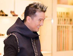 Mr Đàm đi sắm đồ hiệu với dàn chân dài