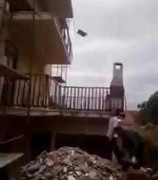 Sáng tạo gây bất ngờ của 3 anh chàng thợ xây