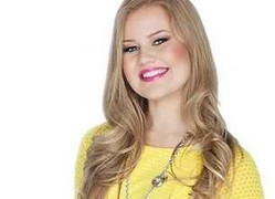 Nữ sinh 17 tuổi kiếm hàng triệu USD/năm