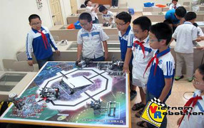 Hào hứng chuẩn bị cho Cuộc thi Robothon Quốc gia 2013