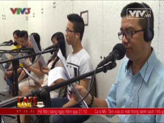 Bị choáng khi 'đột nhập' phòng lồng tiếng phim