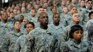 Lính Mỹ hút mỡ để vượt qua bài kiểm tra sức khỏe