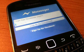 Facebook sẽ mua lại Blackberry?