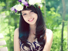 Dùng vân tay, nữ sinh xinh đẹp kiếm bội tiền