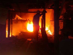 Video: Cháy chợ Hôm ở Hà Tĩnh