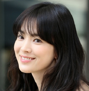 Song Hye Kyo bị cha ruồng bỏ vẫn thành ngôi sao sáng