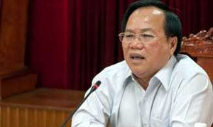 Chủ tịch tỉnh bị kiện: Bận họp, không biết chuyện báo cáo Thủ tướng