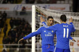 Song sát Bale-Ronaldo tỏa sáng, Real đút túi 3 điểm