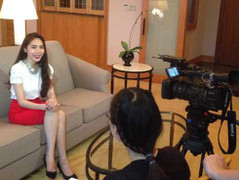 Truyền hình Nhật Bản phỏng vấn Thủy Tiên về Công Vinh