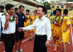 Đỗ Quang Hiển - Siêu ông bầu