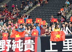 Vì sao vào sân 9 phút, Công Vinh vẫn làm fan Nhật phát sốt?