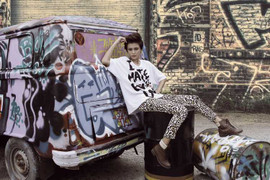 Sau cưỡi đà điểu đầy sợ hãi, trai xinh gái đẹp nổi loạn