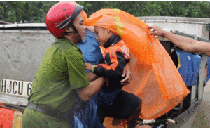 Video: Miền Nam căng mình ứng phó với bão số 13