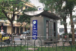 Nhà vệ sinh 'dát vàng' ở Hà Nội: Đắt có xắt ra miếng?