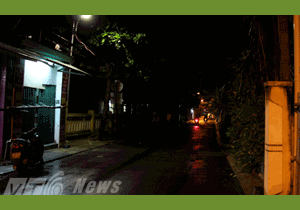 Sóng biển lên cao 5-8m, người Đà Nẵng trắng đêm chờ bão