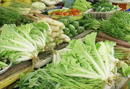 Hà Nội: Bão Hải Yến chưa tới, bão giá đã ập xuống chợ