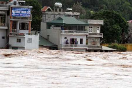 Quảng Ninh: Lũ ống nhấn chìm phần lớn thị trấn Tiên Yên