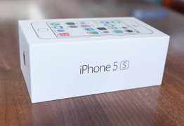 Chọn iPhone 5s & 5c chính hãng hay xách tay?
