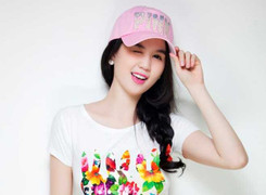 Ngọc Trinh không xài tiền bạn trai, thu nhập 20.000 USD