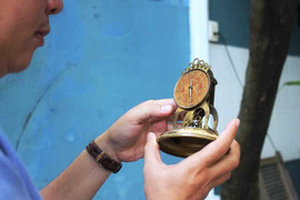 Độc đáo 'chợ ve chai’ giá ngàn đô giữa Sài Gòn