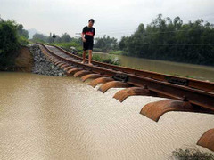 Bình Định còn lại gì sau lũ dữ?