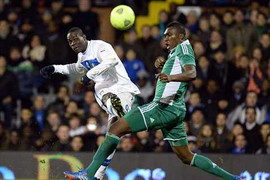 Thủ dở, Italia hú hồn cầm chân 'Đại bàng xanh'