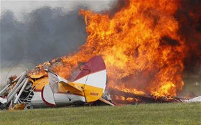 Máy bay Nga tiếp đất thẳng đứng, tốc độ kinh hoàng rồi nổ như bom