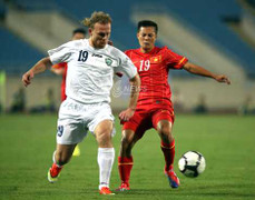 Tuyển Việt Nam tiếp tục thua ê chề