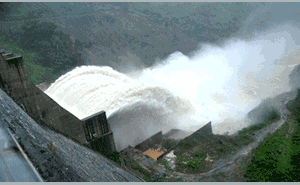 Thủy điện bất ngờ xả lũ: Phải đền bù thiệt hại cho dân