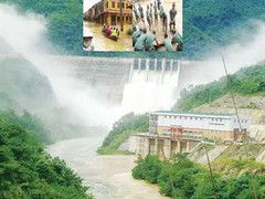 Điều gì xảy ra khi 1.200 quả 'bom nước' vỡ ục?