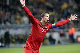 Ronaldo lập hat-trick, BĐN giành vé dự World Cup