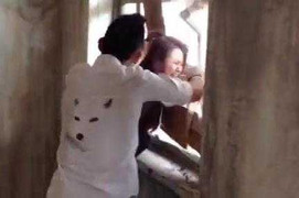 Xôn xao clip Hoàng Thùy Linh bị bạn trai đánh